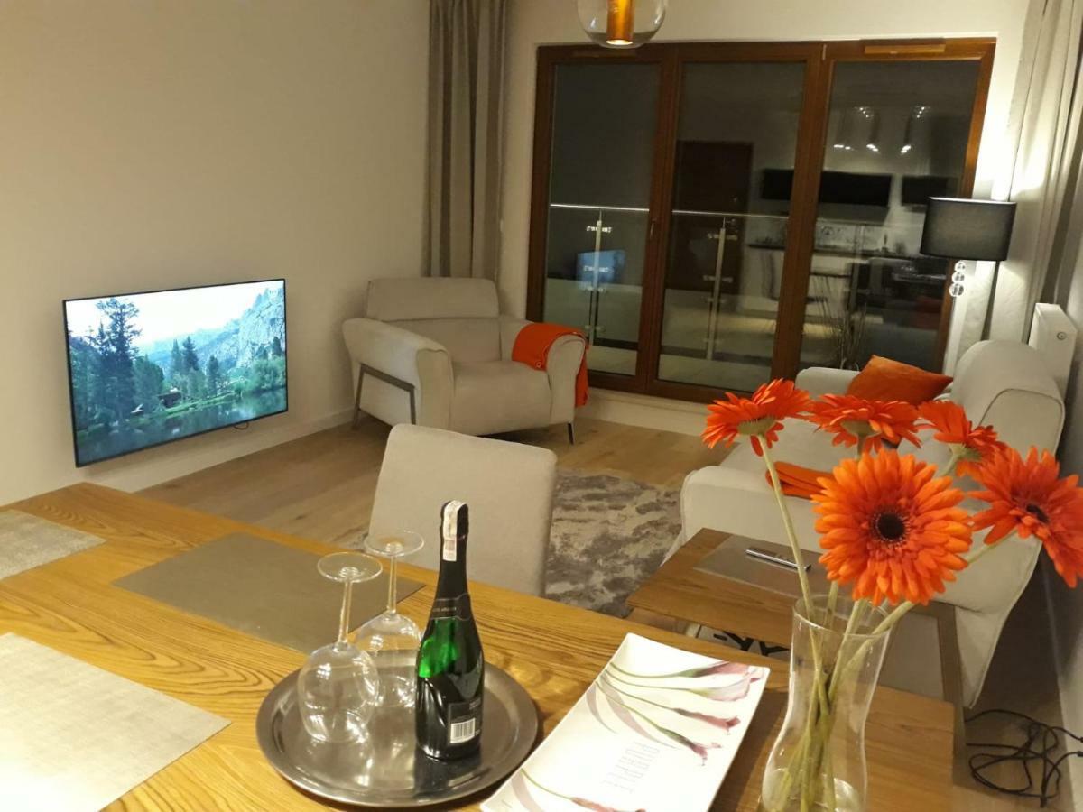 Ekskluzywny apartament z widokiem na morze, 5km do centrum Sopotu 4km do Orłowa Gdynia Zewnętrze zdjęcie